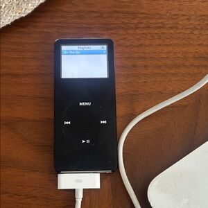 Apple Black Ipod Nano 1st generation 4GB